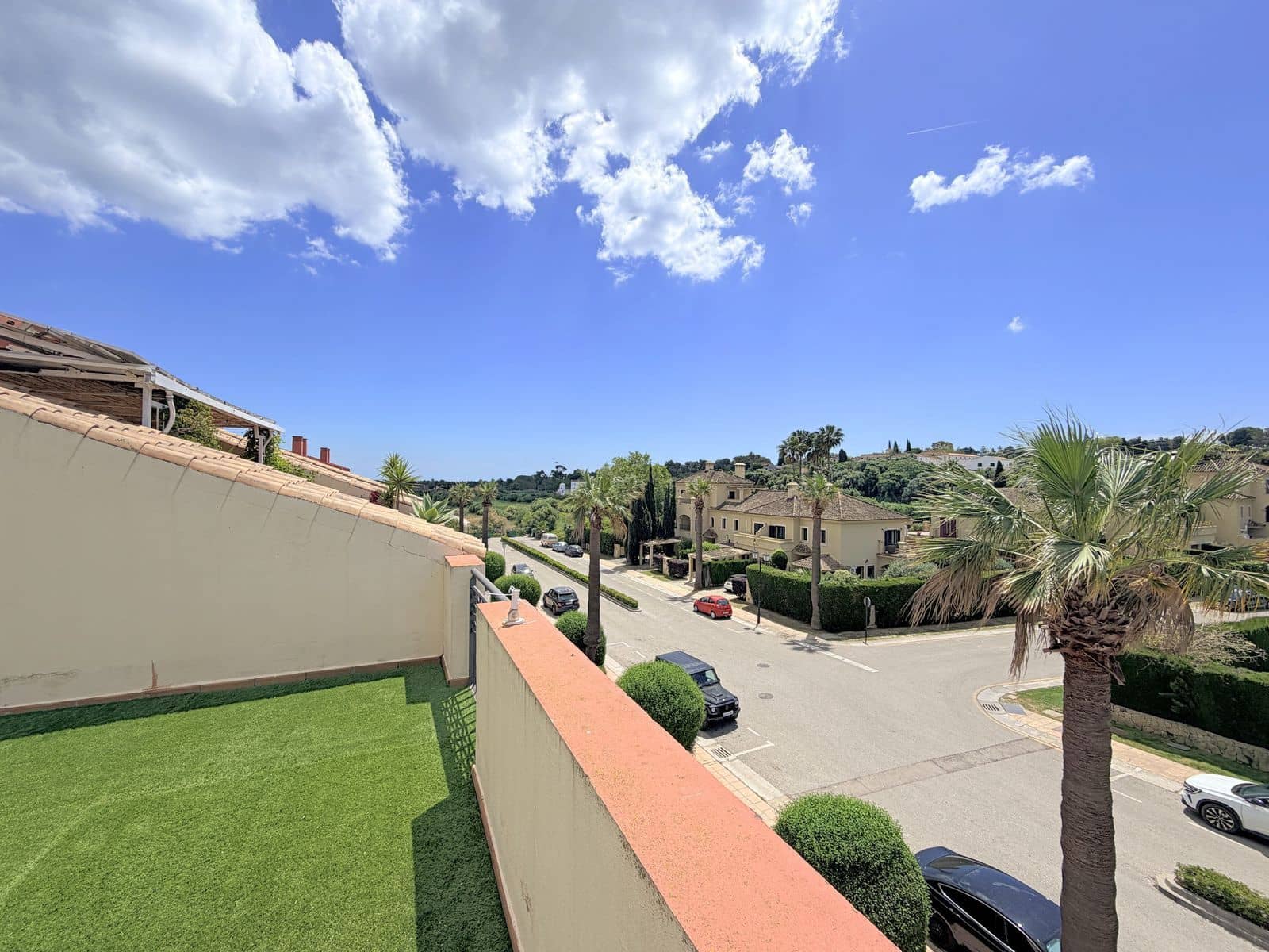 Casa de 4 habitaciones en Sotogrande en venta - 690.000 € (Ref: 9830905)