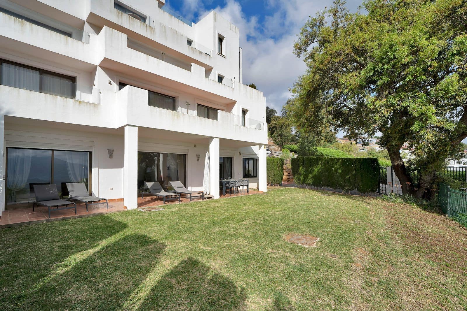 2 soverom Leilighet til salgs i La Mairena - € 525 000 (Ref: 9830913)