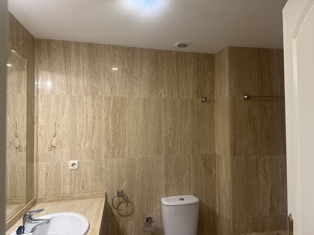 2 quarto Apartamento para venda em Elviria, Marbella - 420 000 € (Ref: 9830927)