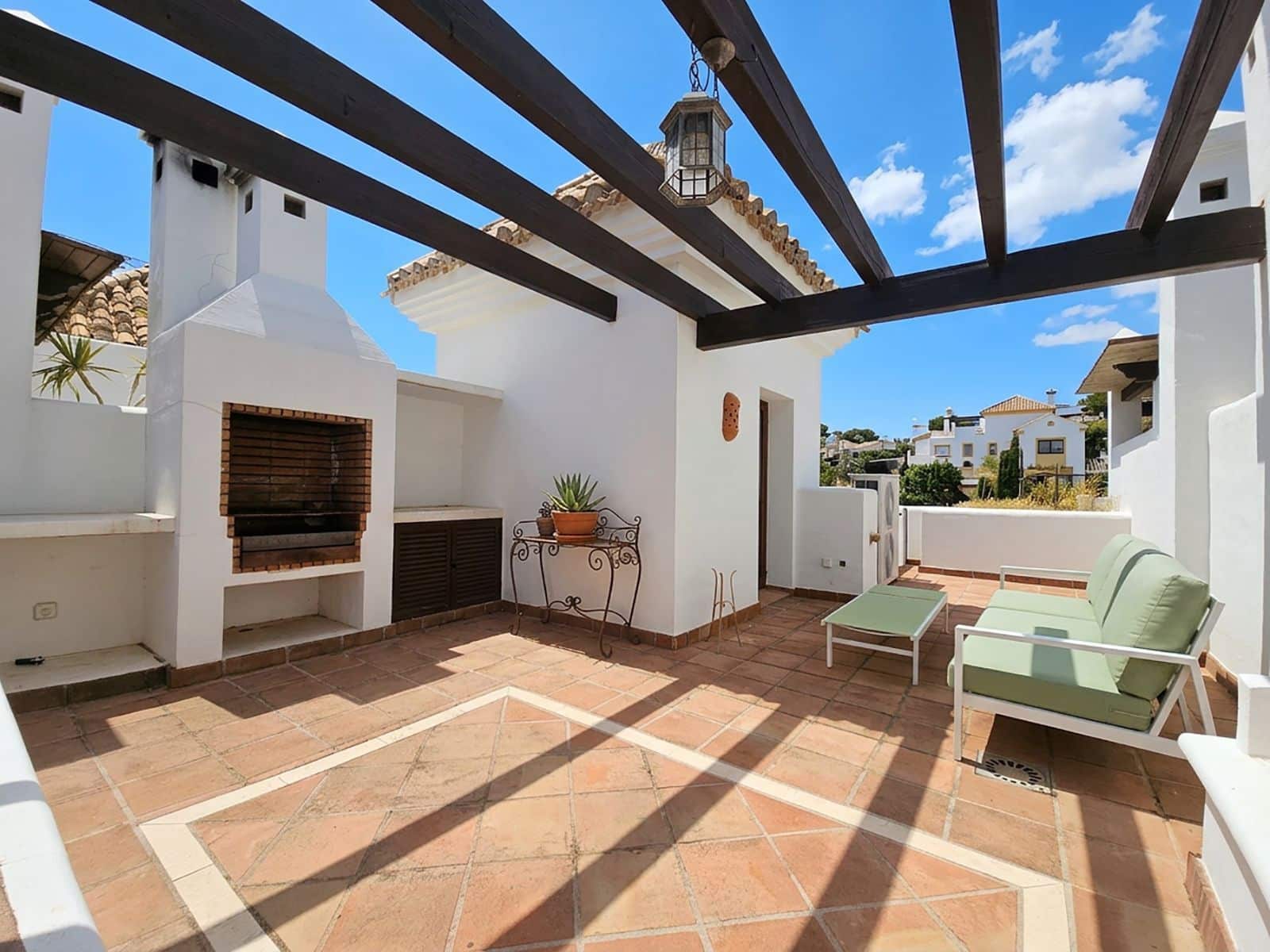 2 sypialnia Dom na sprzedaż w Benahavis - 795 000 € (Ref: 9830928)