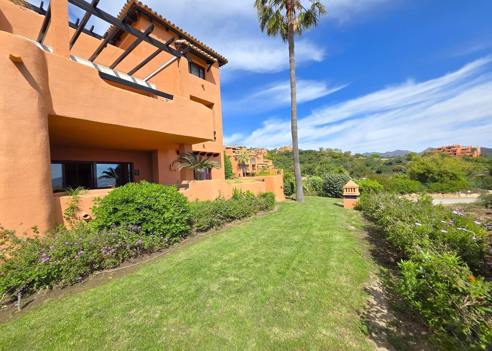 3 bedroom Apartment for sale in La Mairena - € 595,000 (Ref: 9830929)