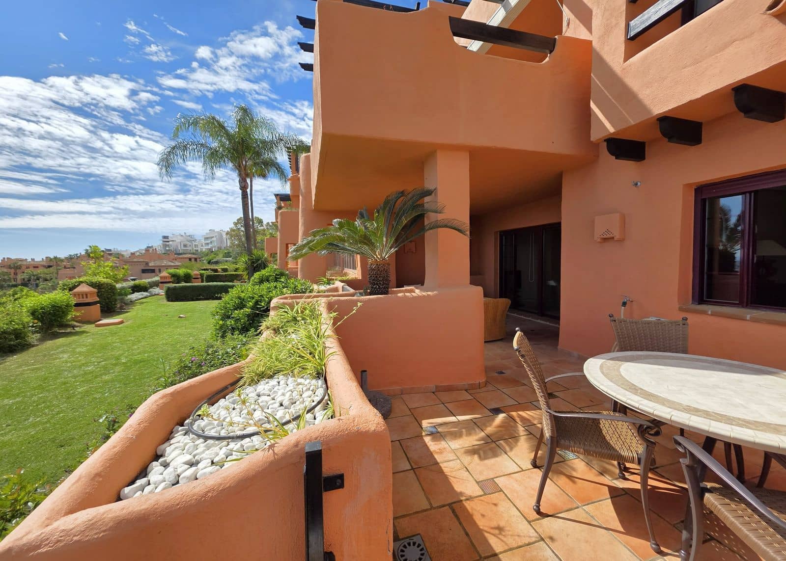 3 bedroom Apartment for sale in La Mairena - € 595,000 (Ref: 9830929)