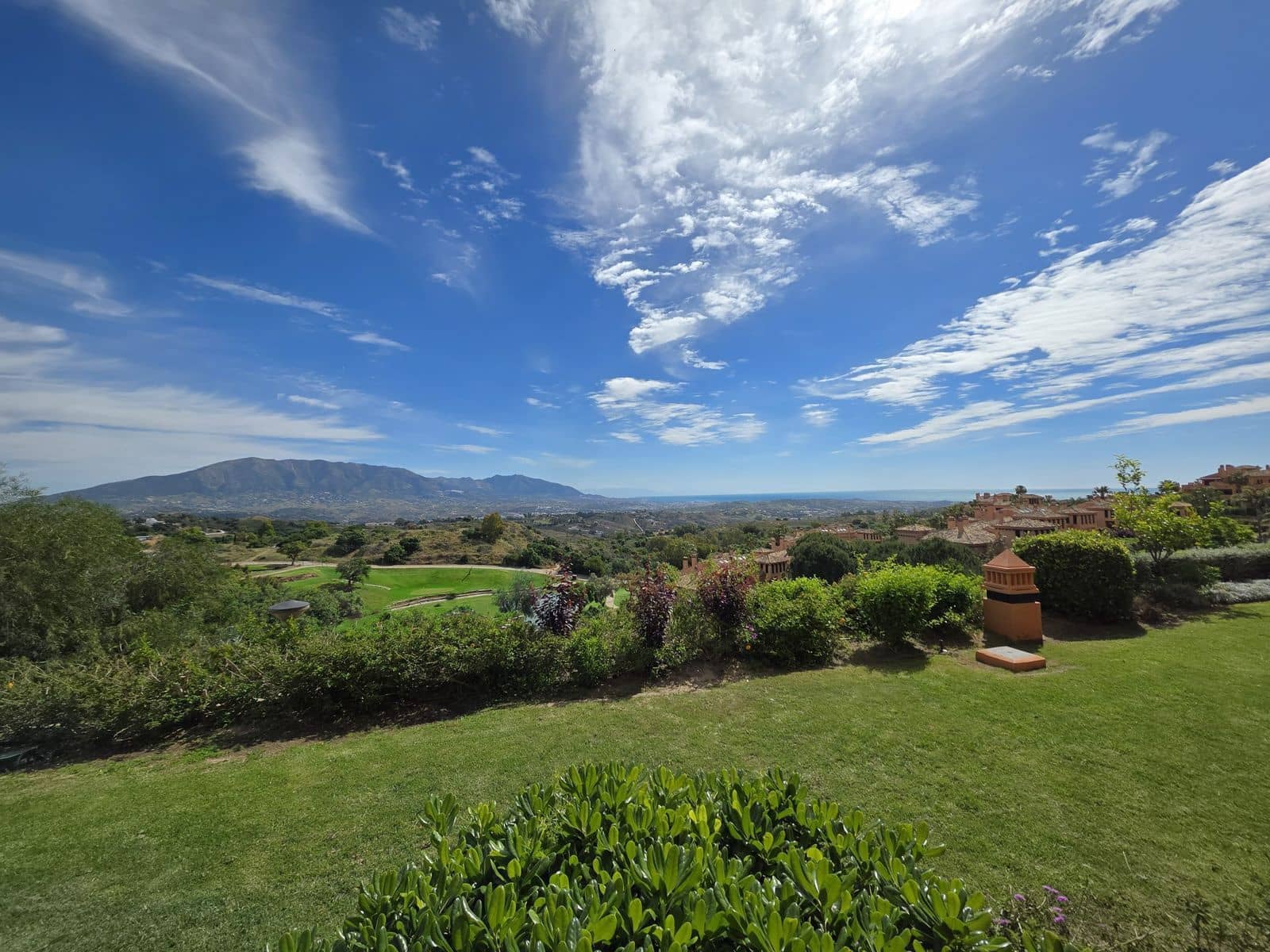 3 bedroom Apartment for sale in La Mairena - € 595,000 (Ref: 9830929)