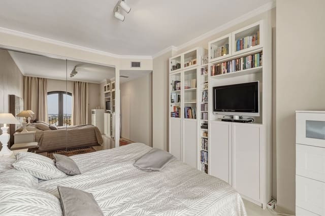 2 slaapkamer Appartement te koop in Benahavís - € 385.000 (Ref: 9830933)