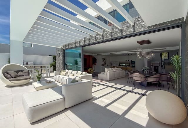 5 camera da letto Villa in vendita in Cabopino, Marbella - 2.795.000 € (Rif: 9830936)