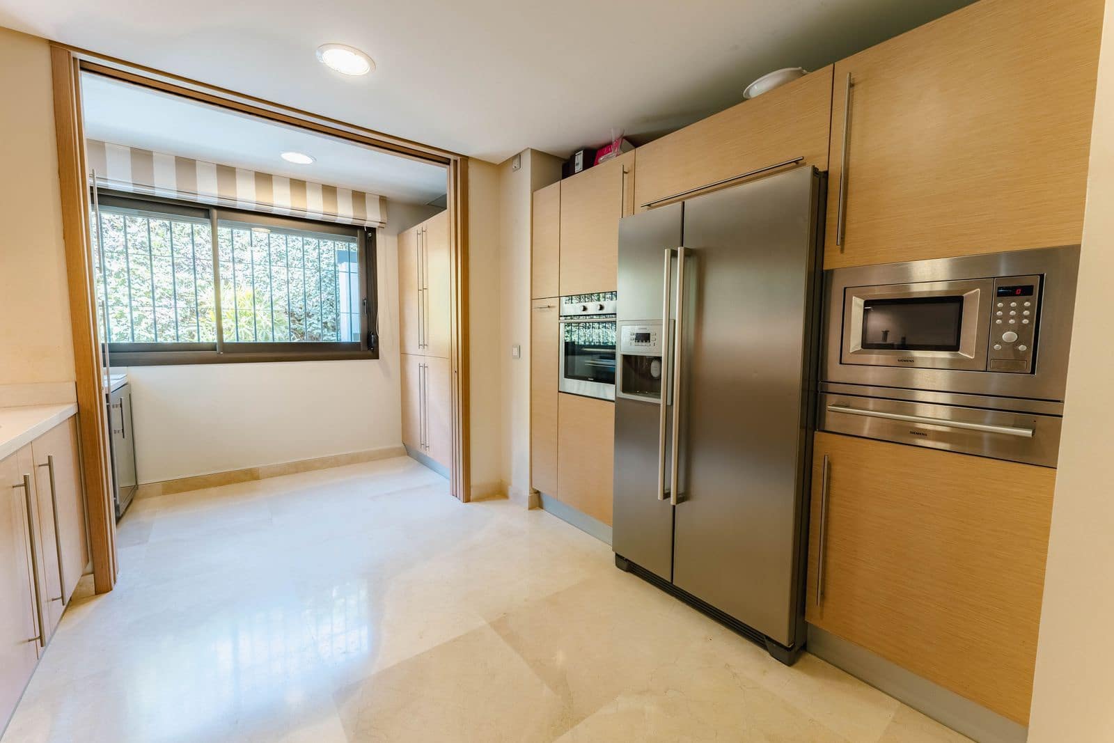 2 bedroom Apartment for sale in La Quinta - € 875,000 (Ref: 9830956)