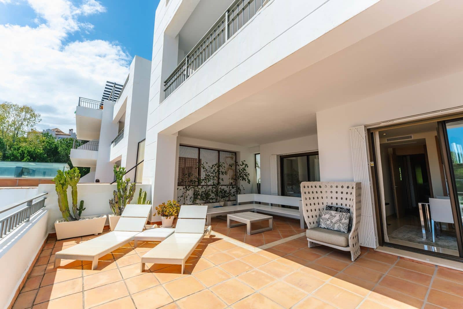 2 bedroom Apartment for sale in La Quinta - € 875,000 (Ref: 9830956)