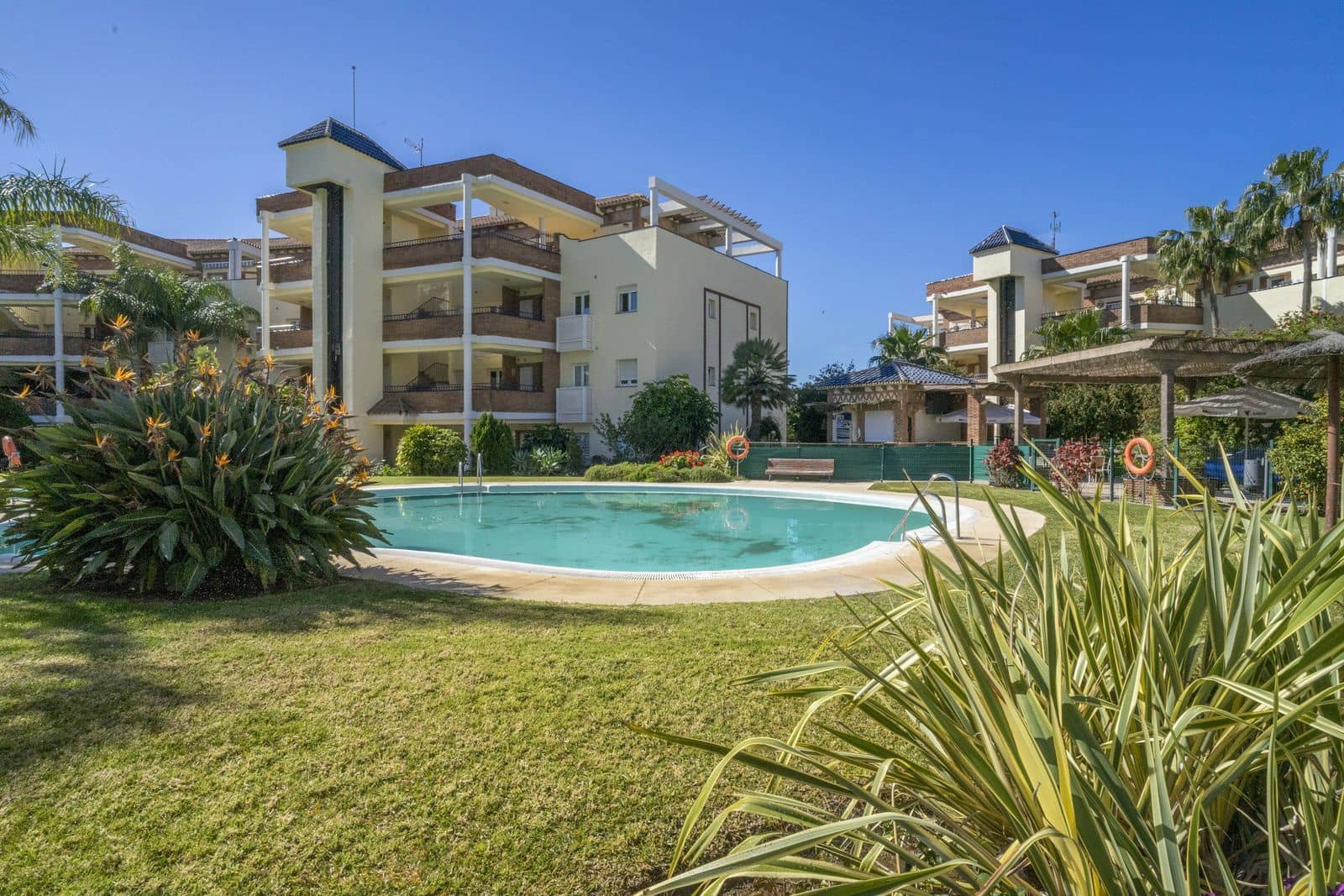 2 slaapkamer Appartement te koop in Mijas Costa - € 376.000 (Ref: 9830964)