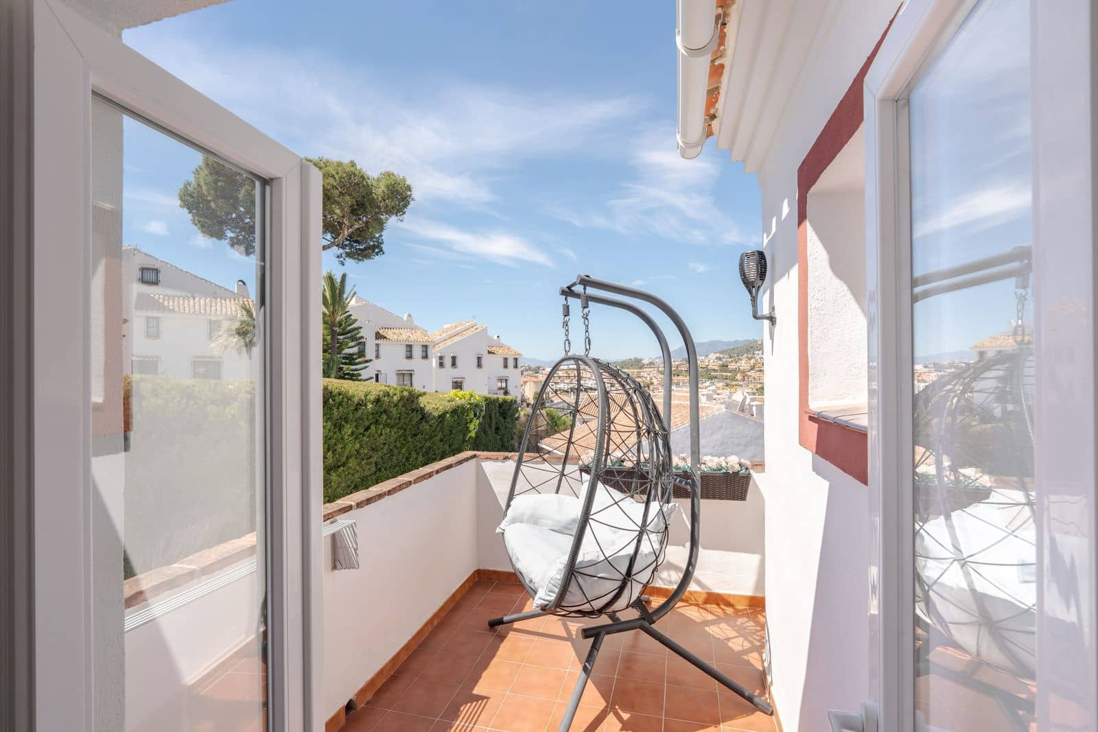 Pareado de 3 habitaciones en Riviera del Sol en venta - 530.000 € (Ref: 9830965)