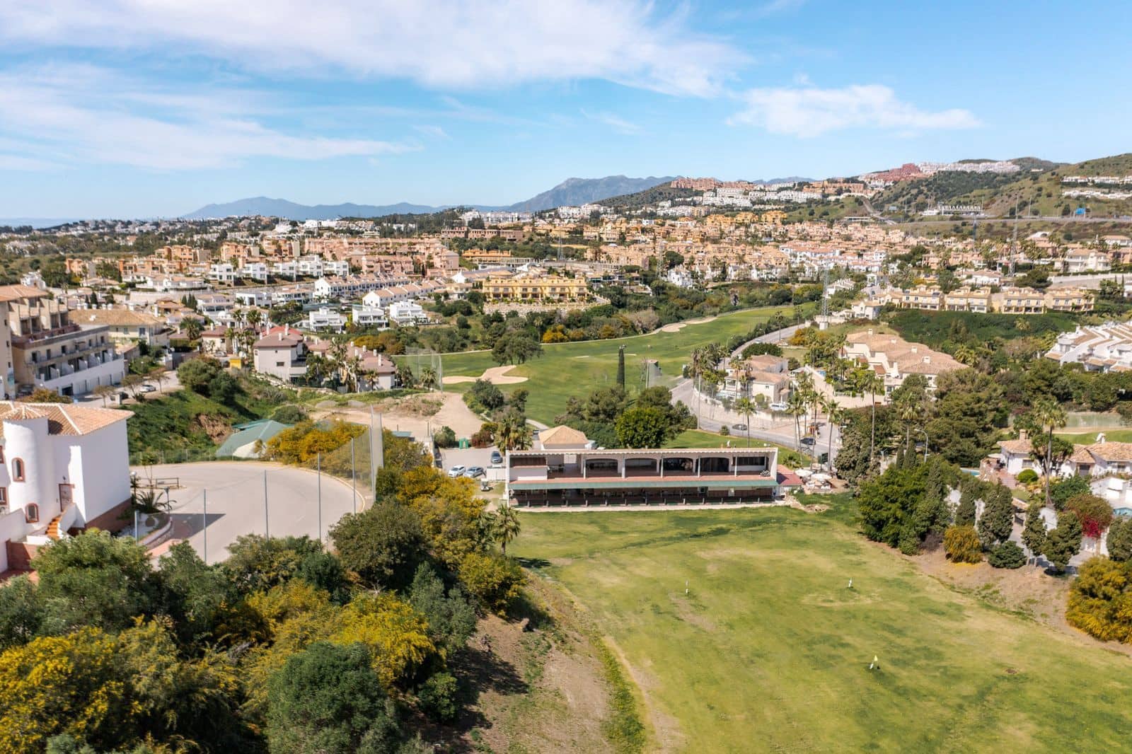 Pareado de 3 habitaciones en Riviera del Sol en venta - 530.000 € (Ref: 9830965)