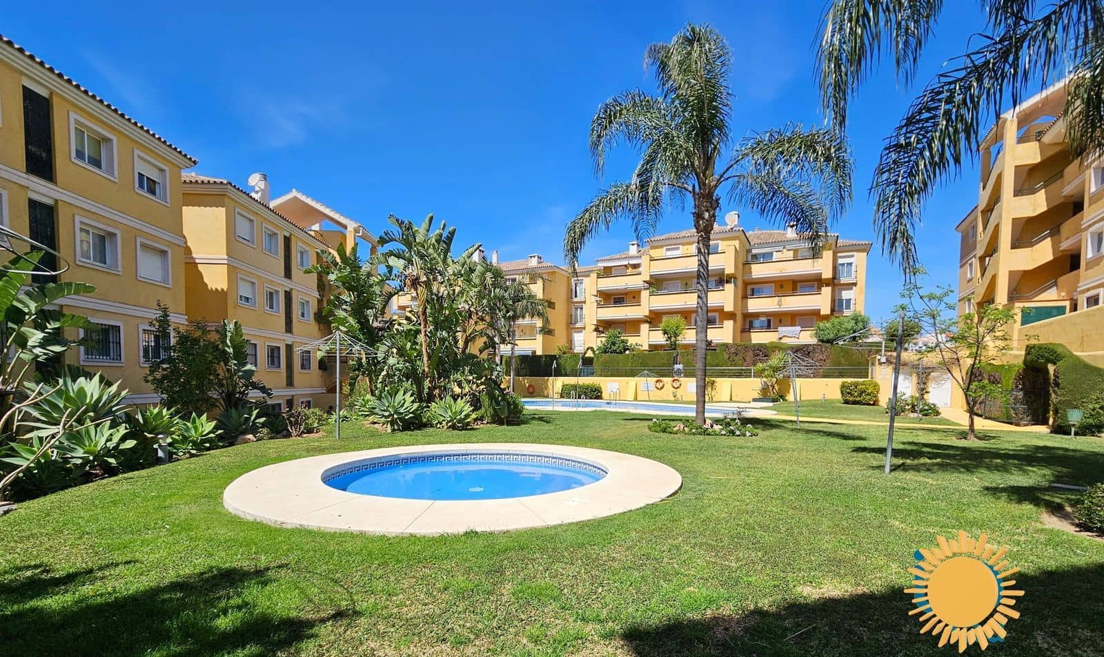 3 bedroom Apartment for sale in Riviera del Sol - € 349,000 (Ref: 9830967)