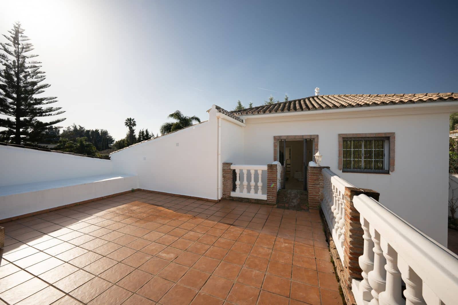 4 bedroom Villa for sale in Nueva Andalucia - € 1,995,000 (Ref: 9830971)
