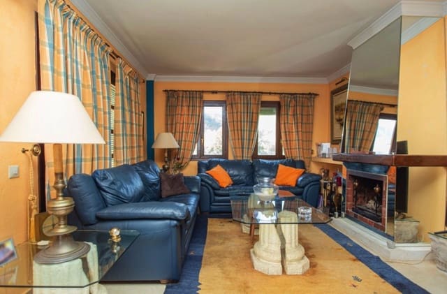 3 chambre Villa/Maison Semi-Mitoyenne à vendre à Marbella - 620 000 € (Ref: 9830975)
