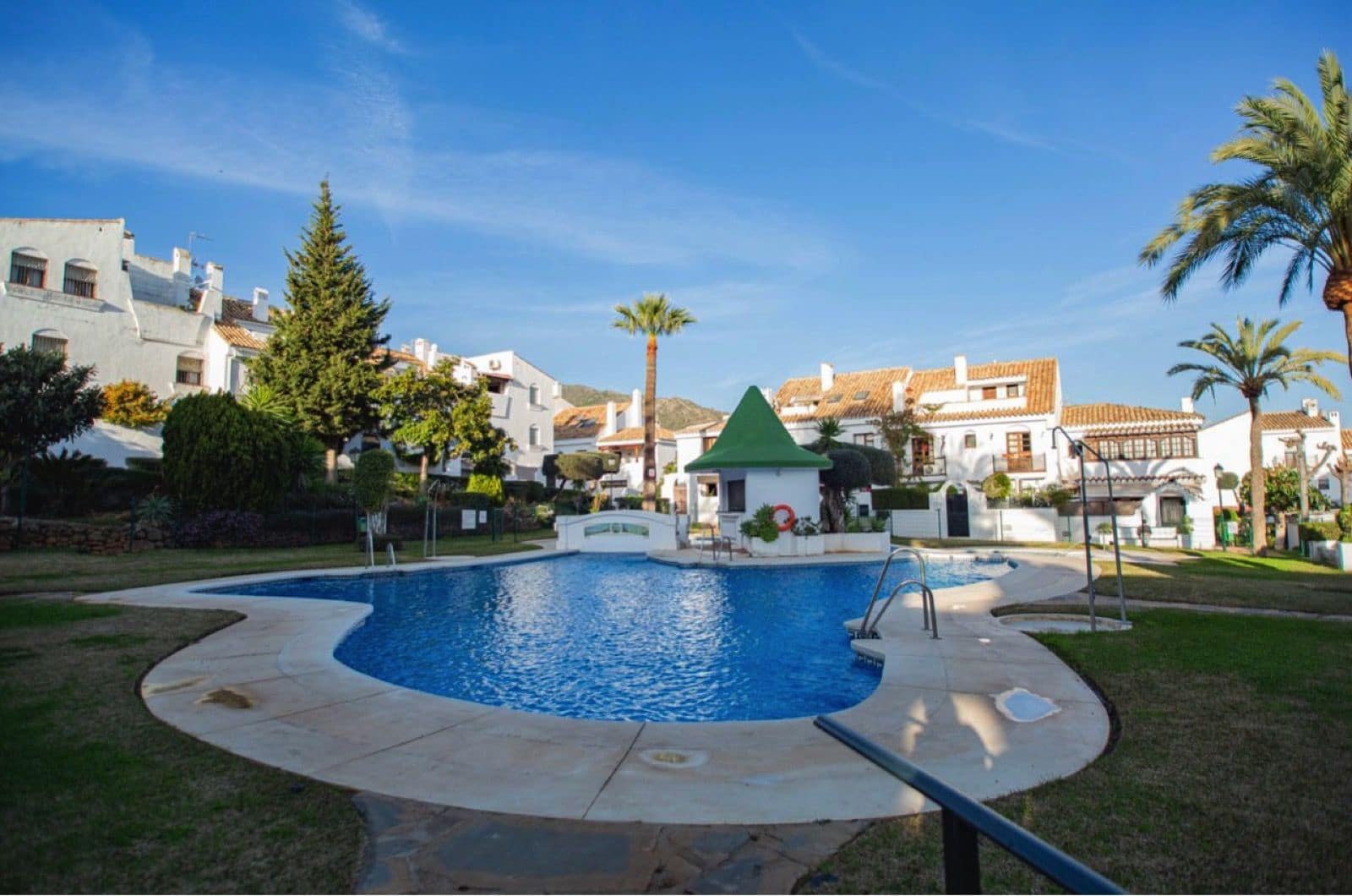 3 chambre Villa/Maison Semi-Mitoyenne à vendre à Marbella - 620 000 € (Ref: 9830975)