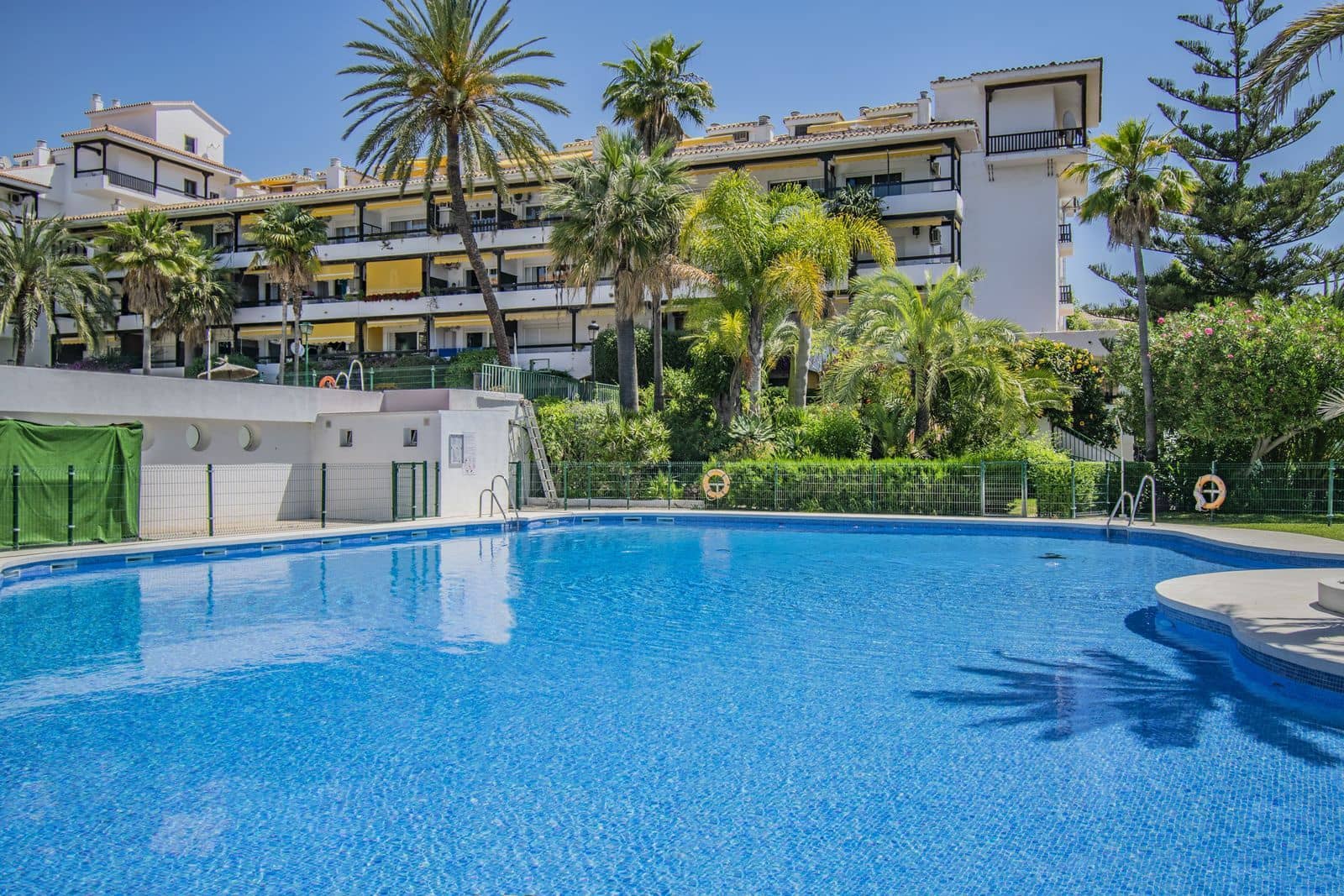 Ático de 1 habitación en Golden Mile en venta - 350.000 € (Ref: 9830977)