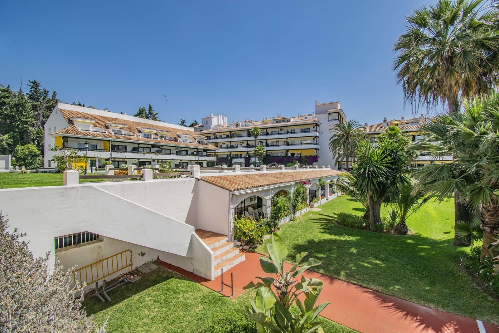 Ático de 1 habitación en Golden Mile en venta - 350.000 € (Ref: 9830977)