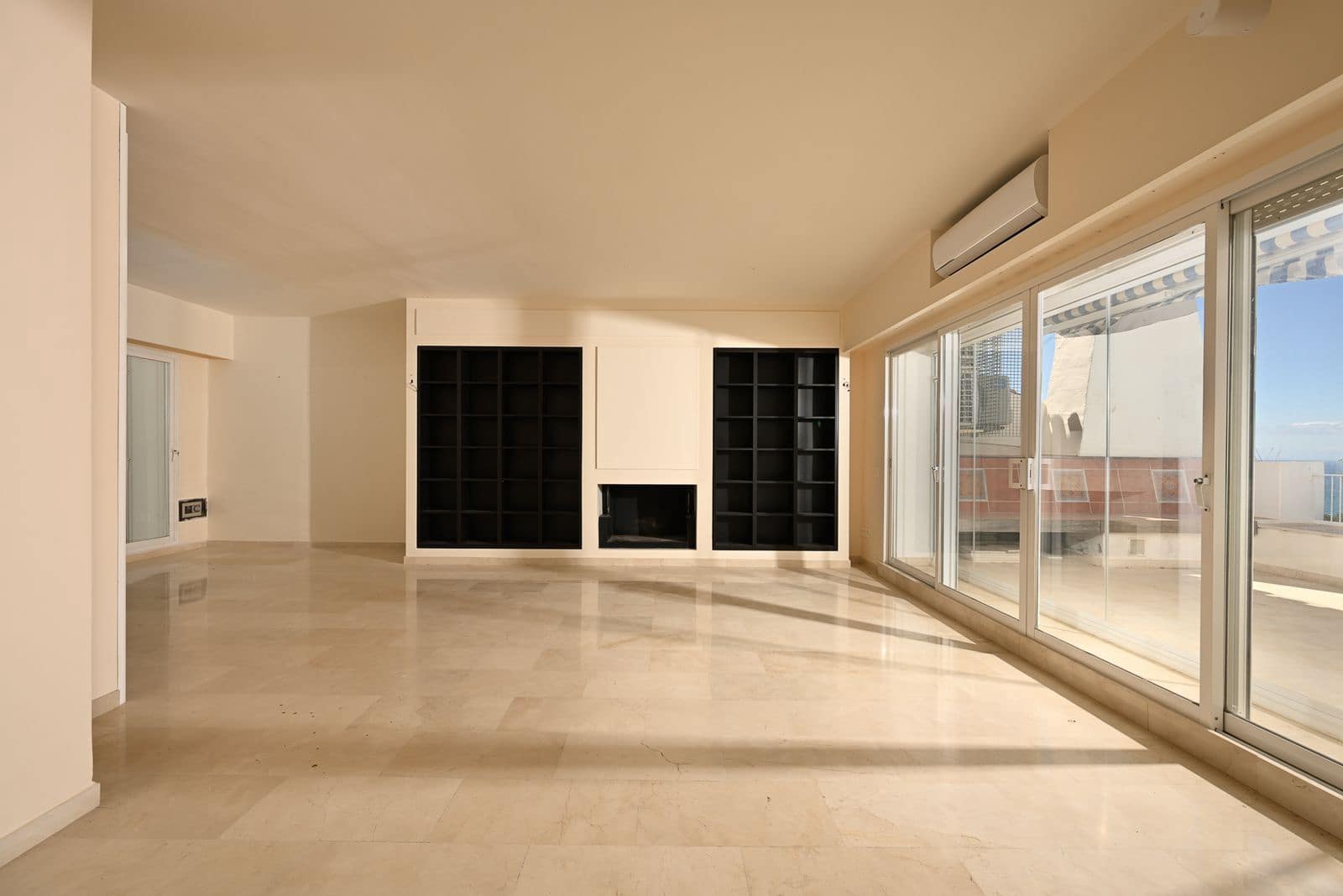 3 camera da letto Appartamento in vendita in Rio Real - 1.080.000 € (Rif: 9830982)