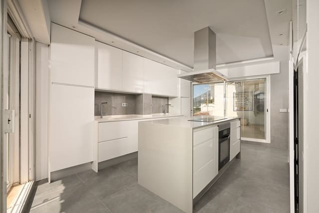3 camera da letto Appartamento in vendita in Río Real, Marbella - 1.080.000 € (Rif: 9830982)