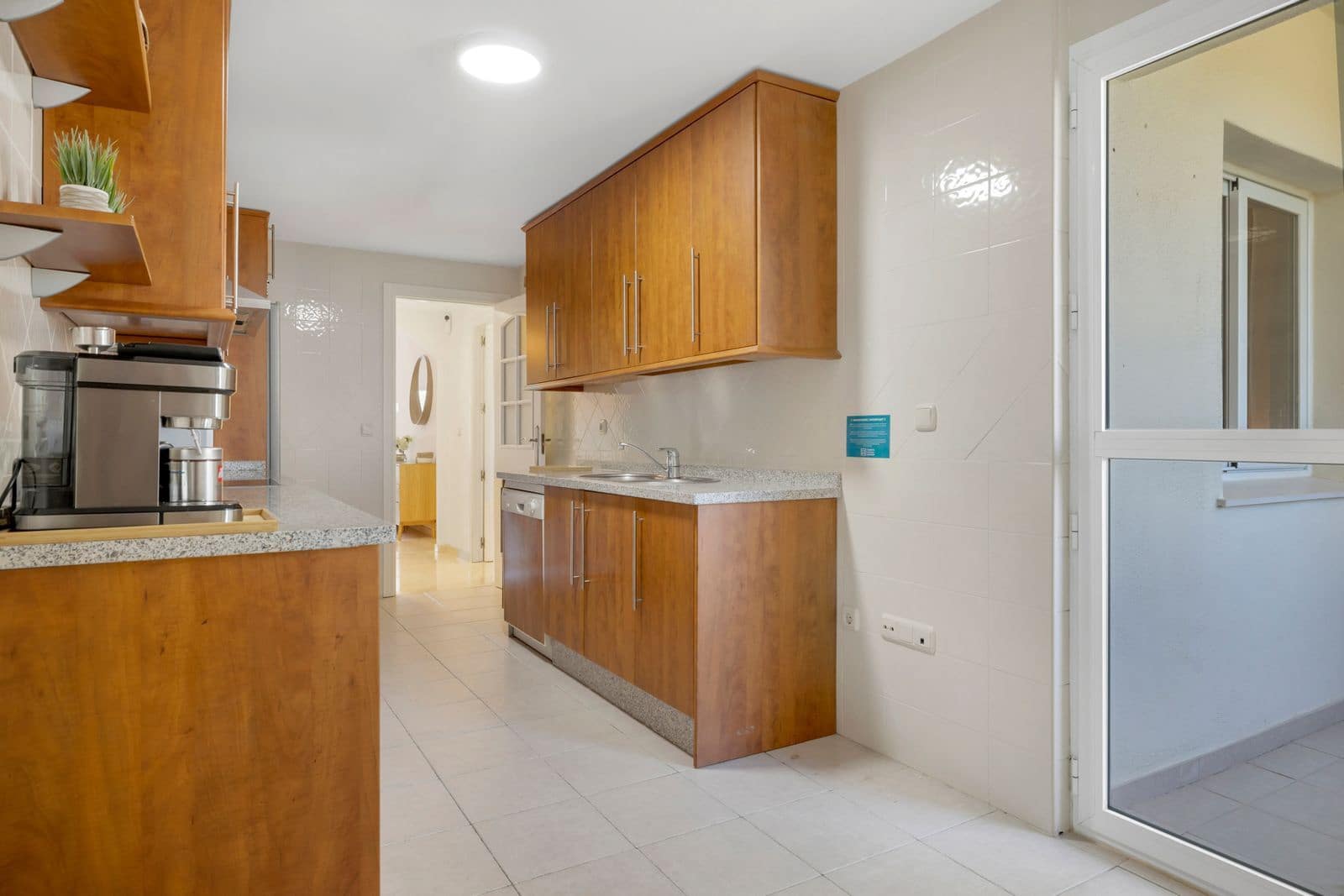 Apartamento de 2 habitaciones en Elviria en venta - 365.000 € (Ref: 9830985)
