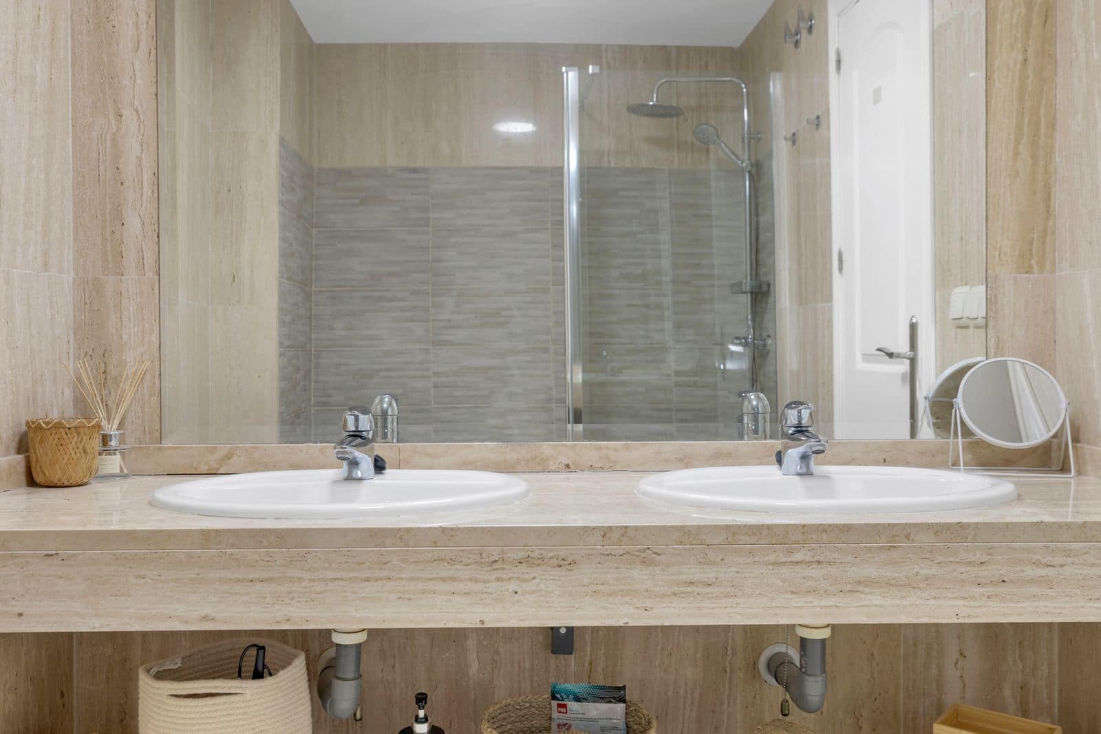 Apartamento de 2 habitaciones en Elviria en venta - 365.000 € (Ref: 9830985)