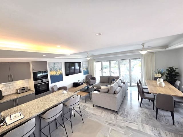 4 slaapkamer Halfvrijstaande villa te koop in Artola, Marbella - € 1.195.000 (Ref: 9830987)