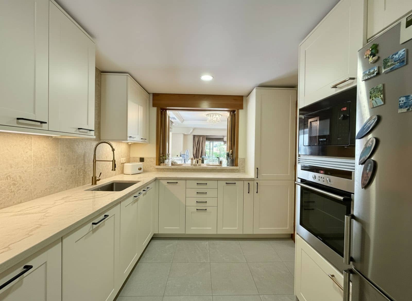 3 slaapkamer Halfvrijstaande villa te koop in Estepona - € 1.250.000 (Ref: 9830989)