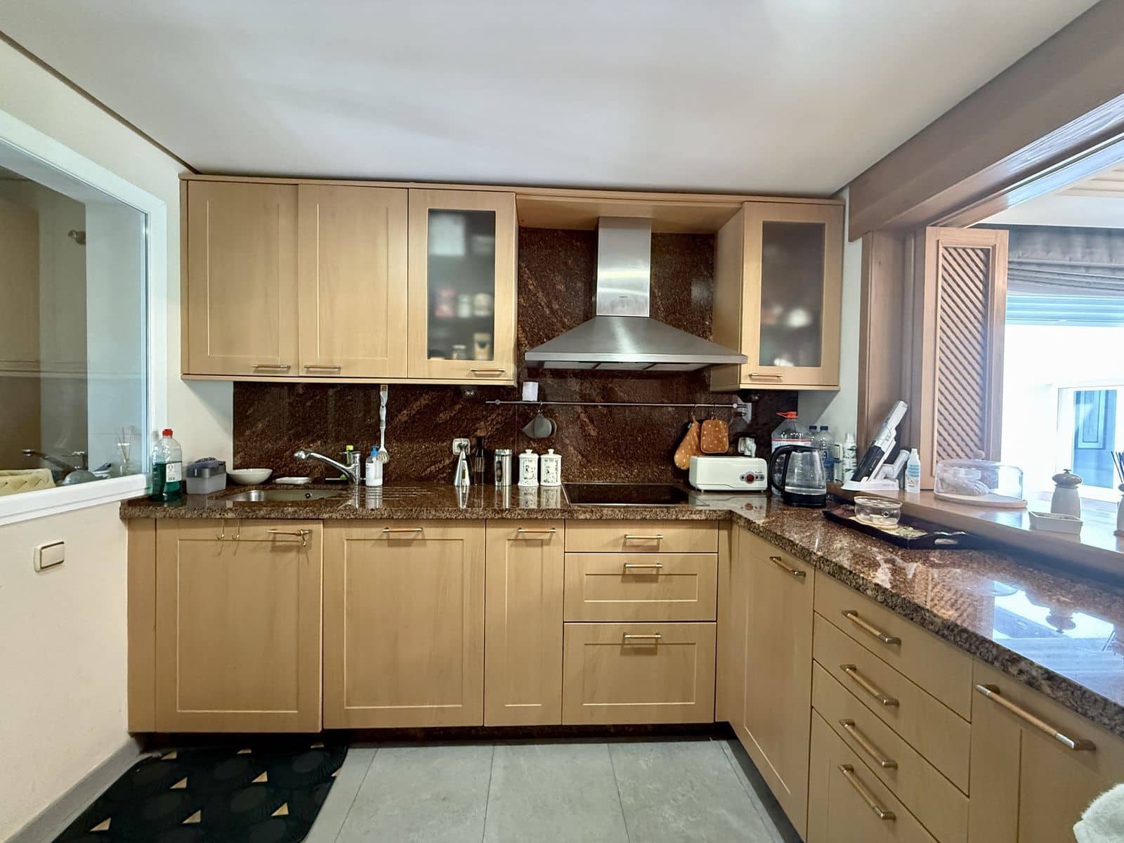 3 slaapkamer Halfvrijstaande villa te koop in Estepona - € 1.250.000 (Ref: 9830989)