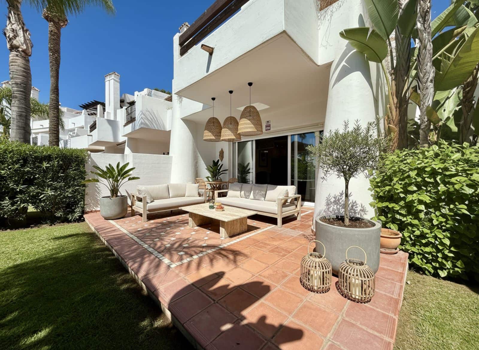 3 slaapkamer Halfvrijstaande villa te koop in Estepona - € 1.250.000 (Ref: 9830989)