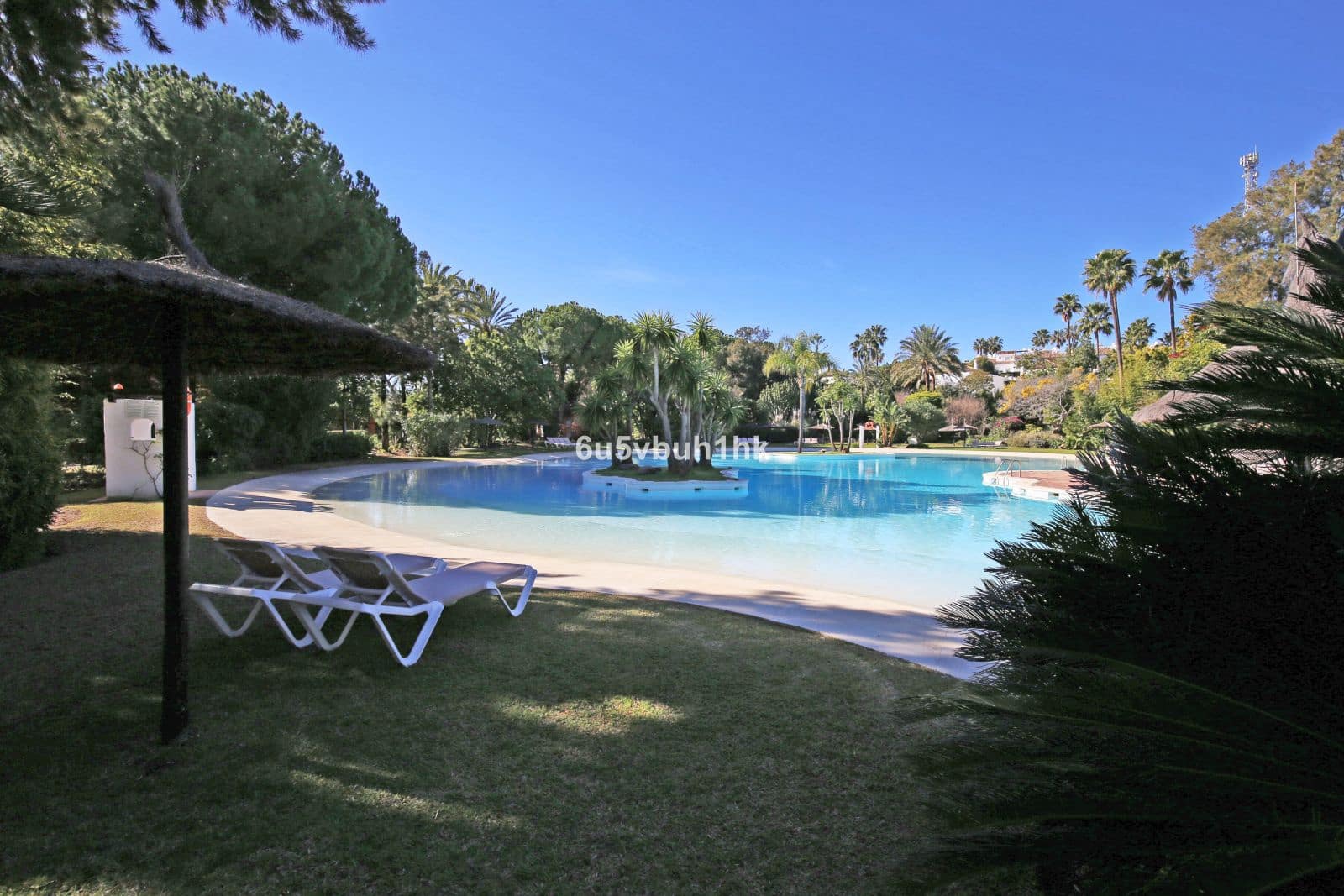 4 soveværelse Penthouse til salg i Atalaya-Isdabe - € 550.000 (Ref: 9830996)