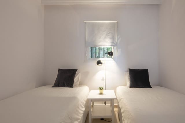2 bedroom Apartment for sale in Benahavís - € 435,000 (Ref: 9831001)