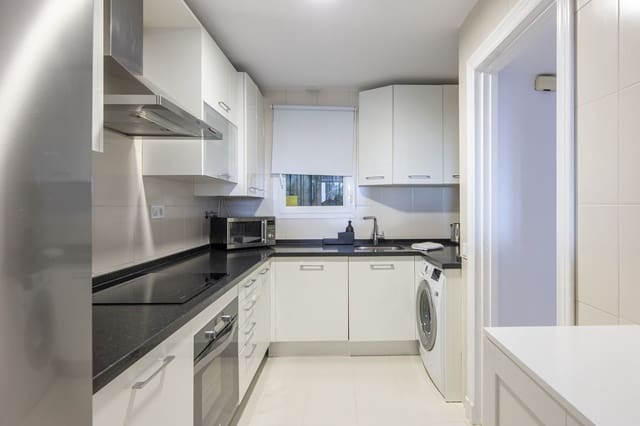 2 bedroom Apartment for sale in Benahavís - € 435,000 (Ref: 9831001)