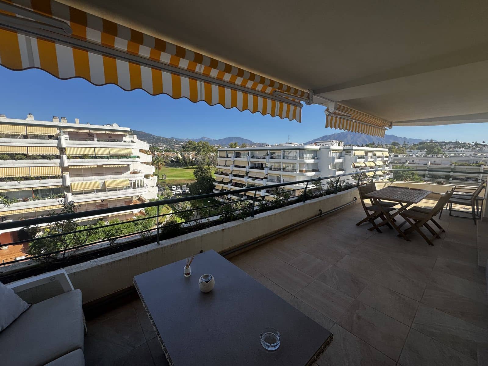 3 sypialnia Apartament na sprzedaż w Guadalmina - 530 000 € (Ref: 9831003)