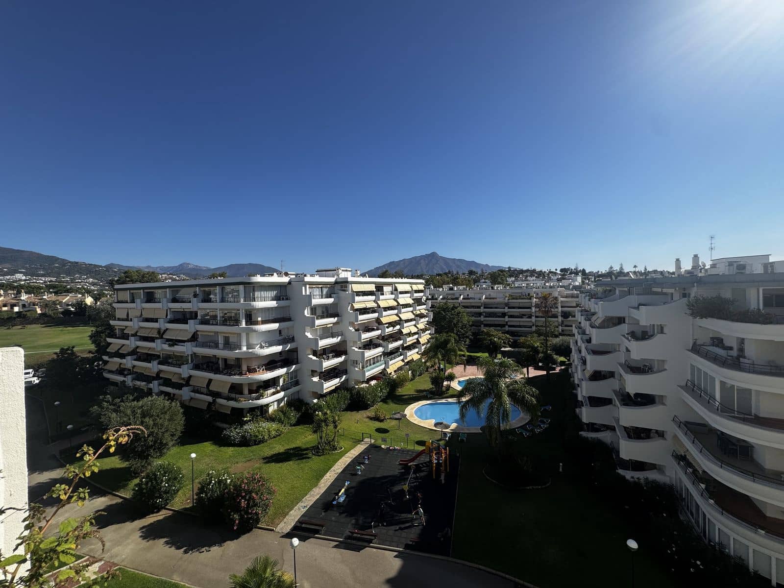 3 sypialnia Apartament na sprzedaż w Guadalmina - 530 000 € (Ref: 9831003)