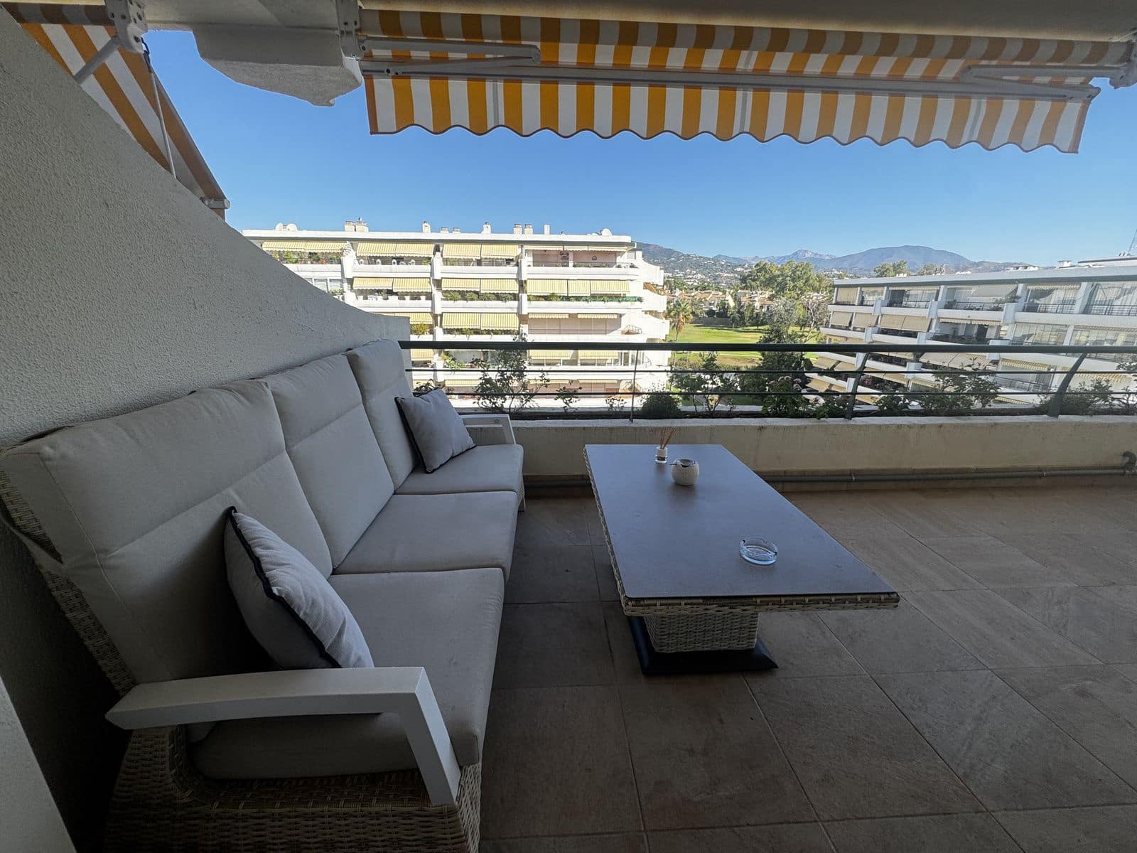 3 sypialnia Apartament na sprzedaż w Guadalmina - 530 000 € (Ref: 9831003)