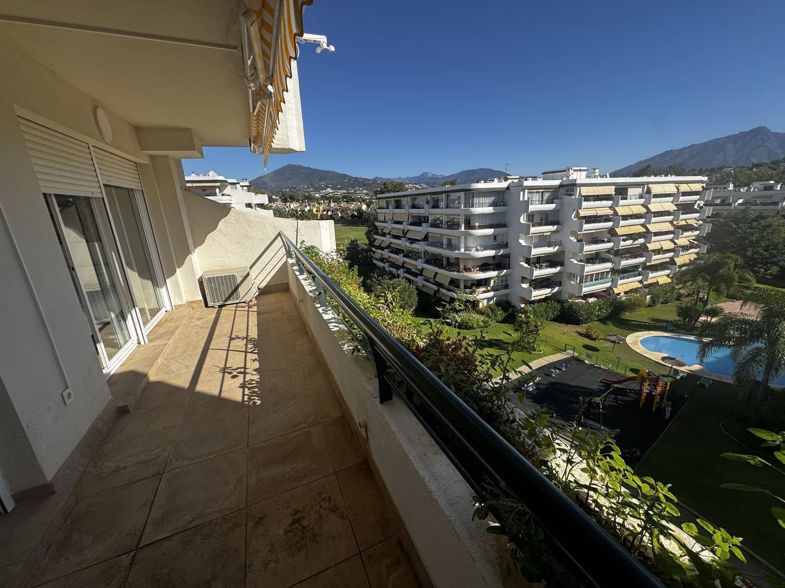 3 sypialnia Apartament na sprzedaż w Guadalmina - 530 000 € (Ref: 9831003)