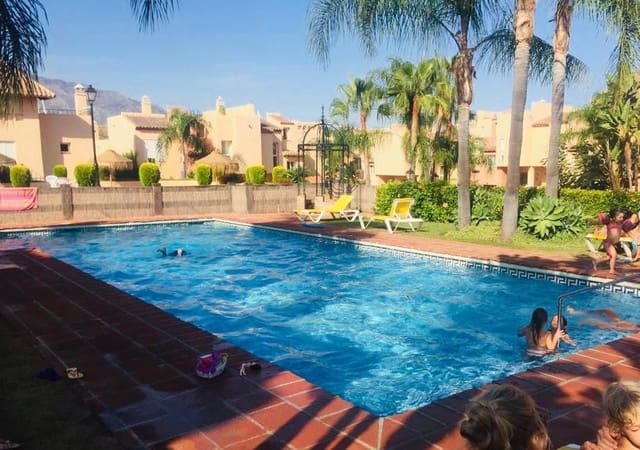 3 chambre Maison de Ville à vendre à Nueva Andalucia, Marbella - 600 000 € (Ref: 9831007)