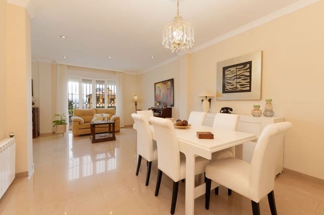 4 soveværelse Villa til salg i Alhaurín de la Torre - € 855.000 (Ref: 9831010)