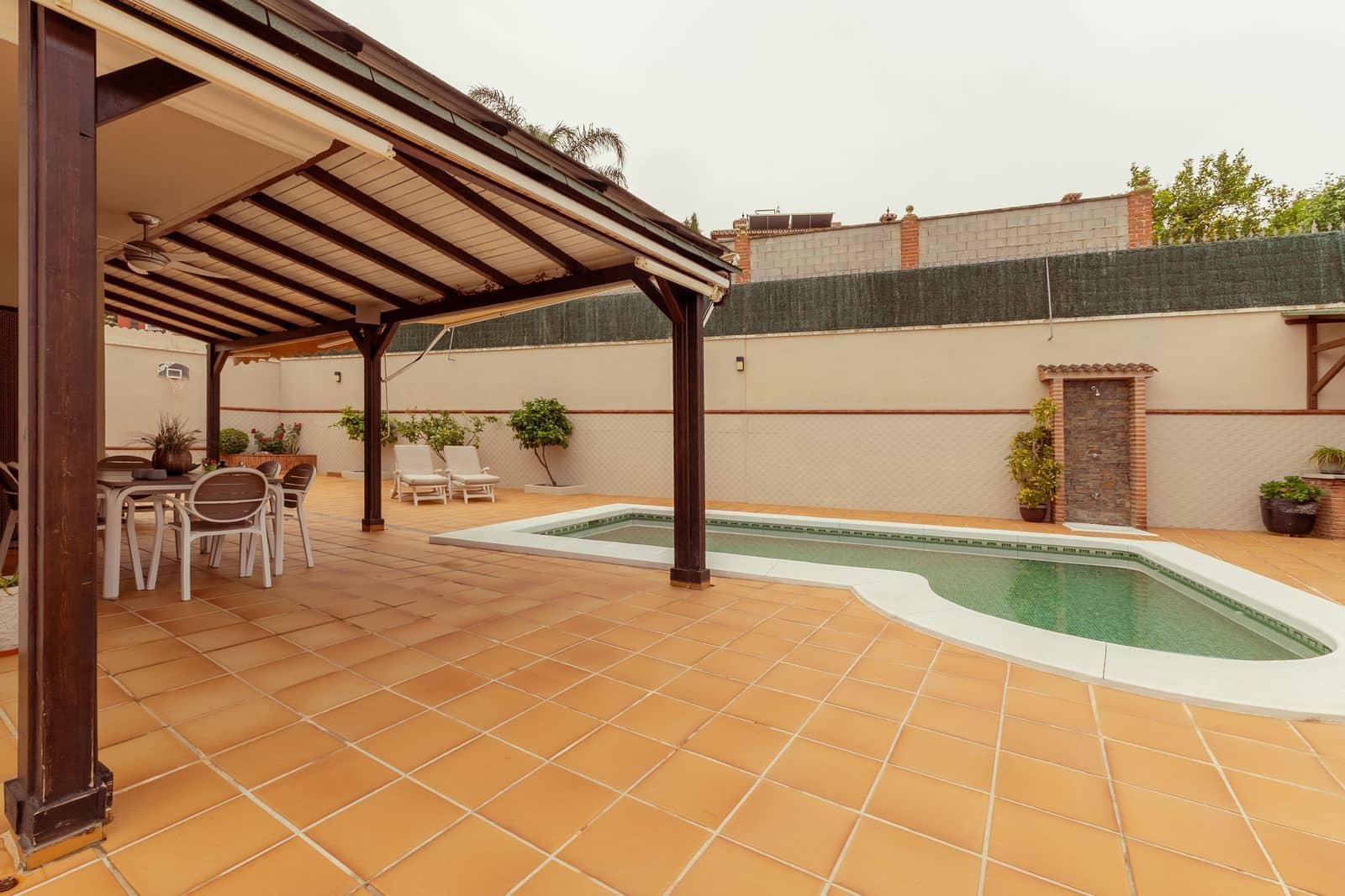 4 bedroom Villa for sale in Alhaurin de la Torre - € 855,000 (Ref: 9831010)