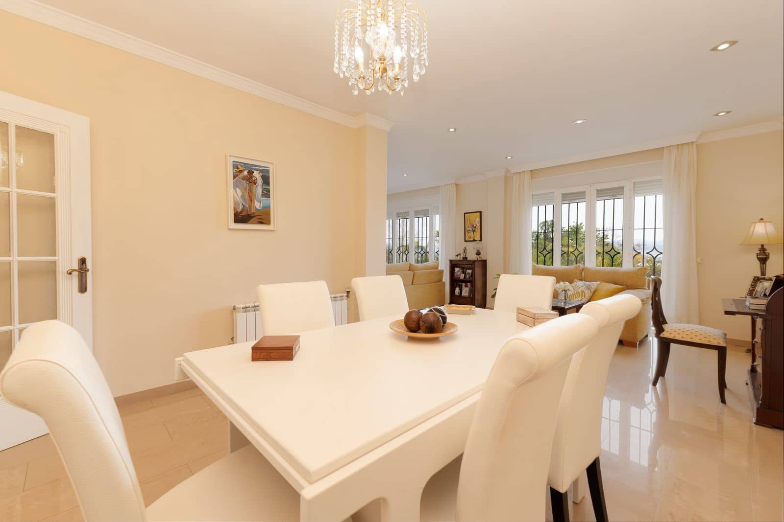 4 bedroom Villa for sale in Alhaurin de la Torre - € 855,000 (Ref: 9831010)