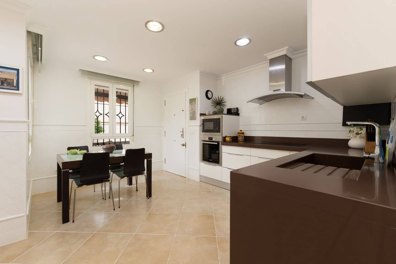4 bedroom Villa for sale in Alhaurin de la Torre - € 855,000 (Ref: 9831010)