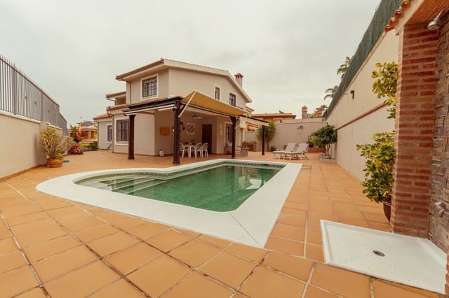 4 soveværelse Villa til salg i Alhaurín de la Torre - € 855.000 (Ref: 9831010)