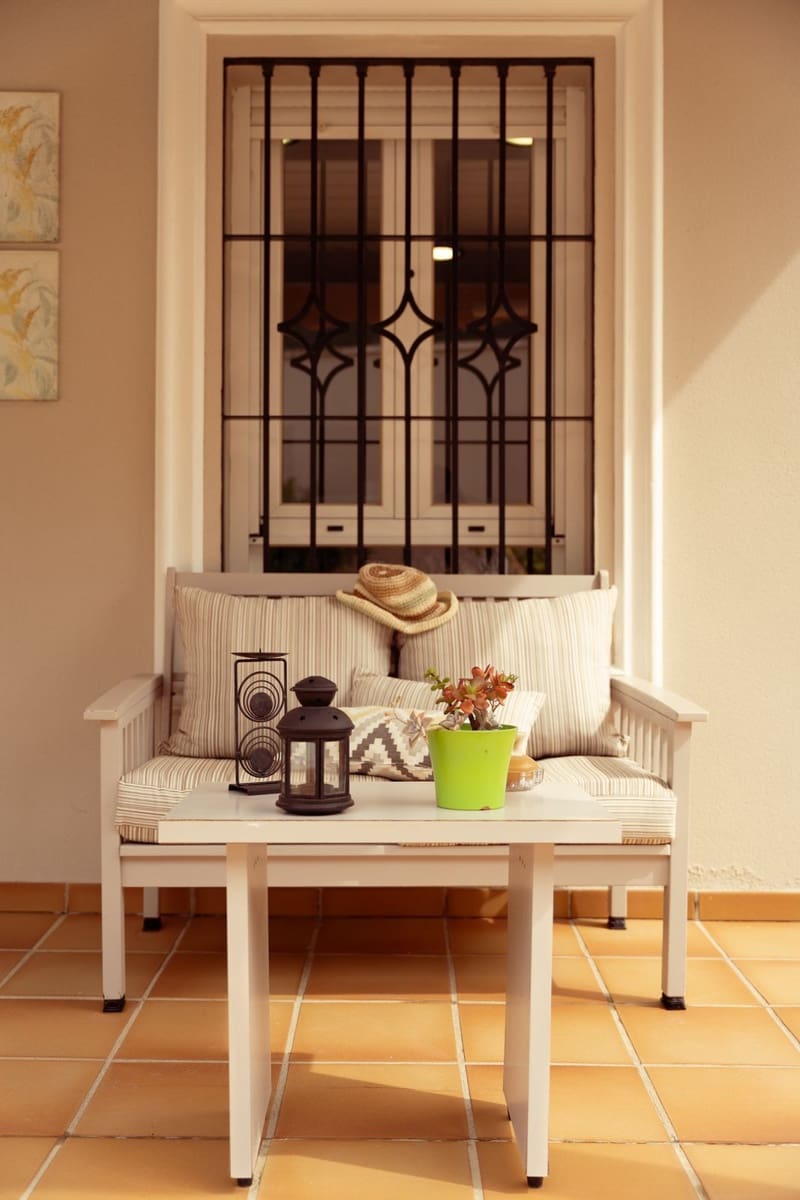 4 bedroom Villa for sale in Alhaurin de la Torre - € 855,000 (Ref: 9831010)