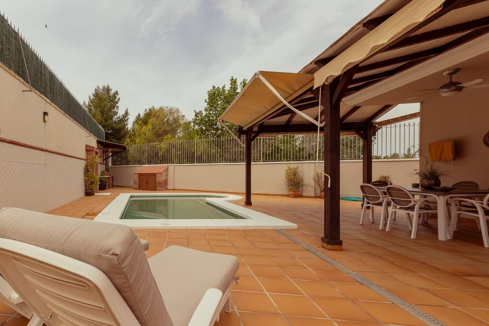4 bedroom Villa for sale in Alhaurin de la Torre - € 855,000 (Ref: 9831010)