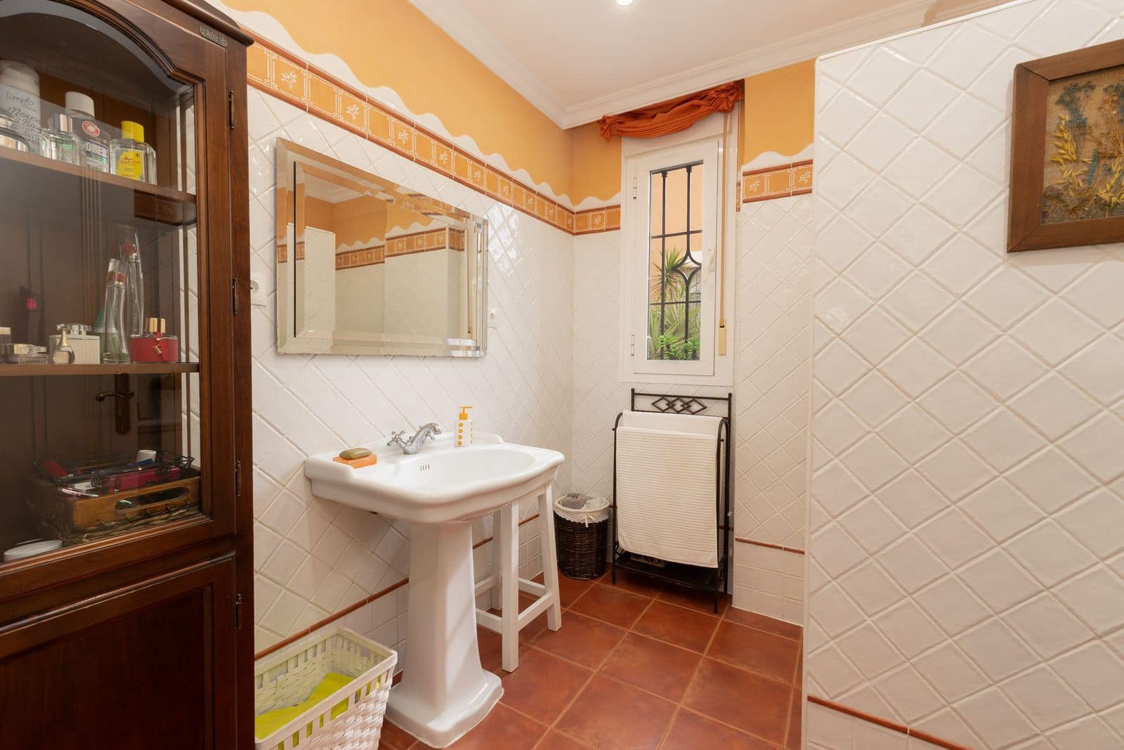 4 bedroom Villa for sale in Alhaurin de la Torre - € 855,000 (Ref: 9831010)