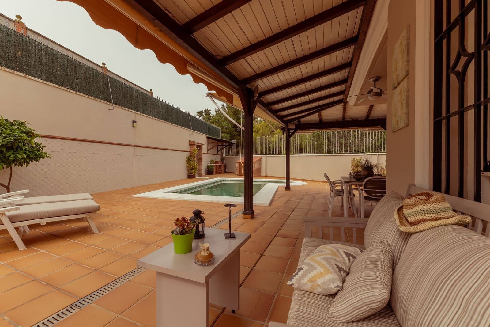 4 bedroom Villa for sale in Alhaurin de la Torre - € 855,000 (Ref: 9831010)