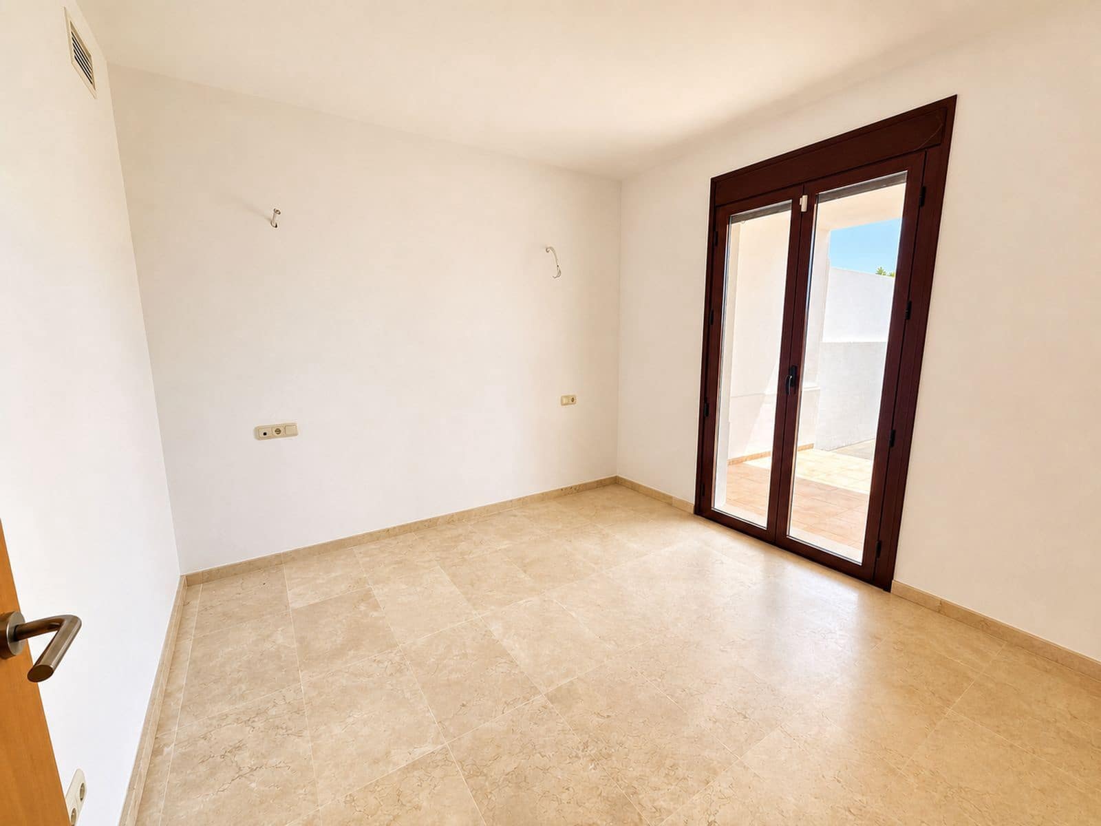 3 quarto Casa em Banda para venda em Bahia de Casares - 470 000 € (Ref: 9831031)
