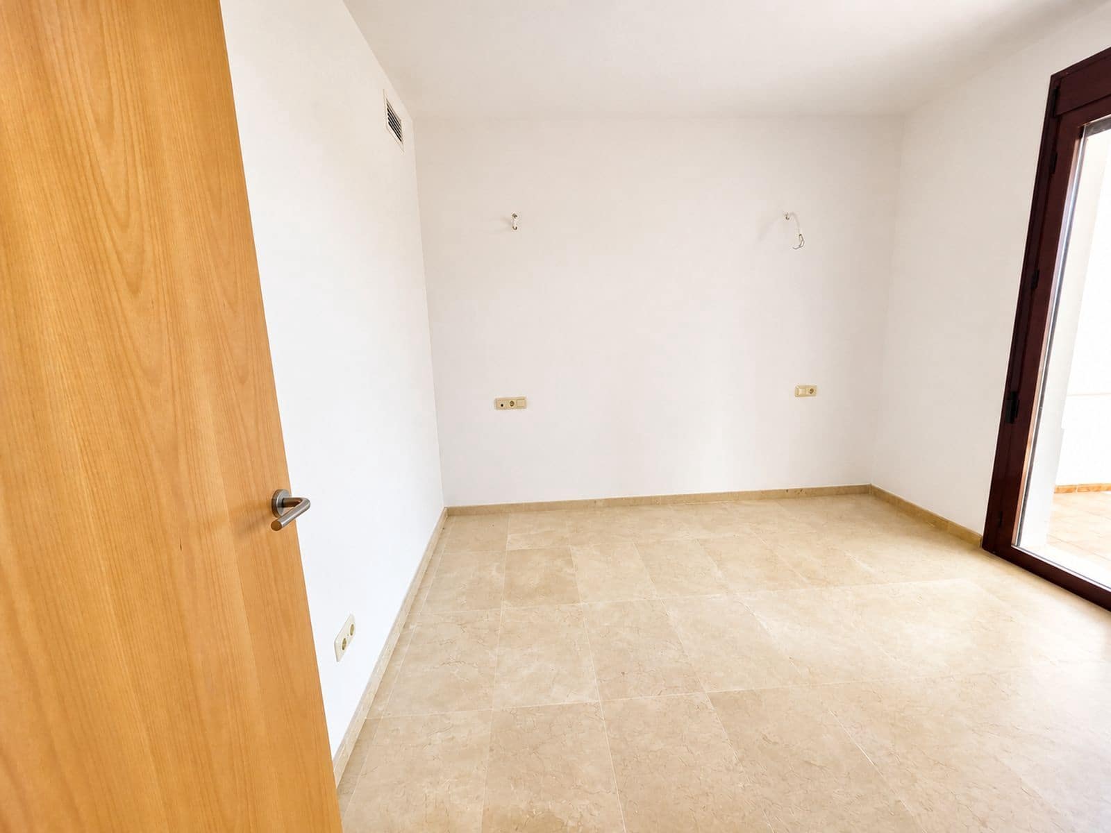 3 quarto Casa em Banda para venda em Bahia de Casares - 470 000 € (Ref: 9831031)