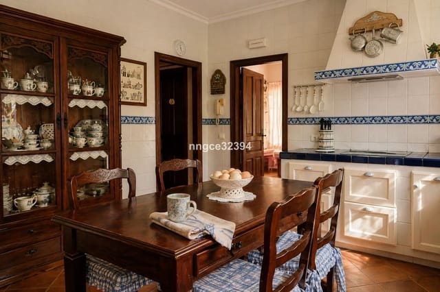 4 chambre Villa/Maison à vendre à San Roque - 799 900 € (Ref: 9831039)