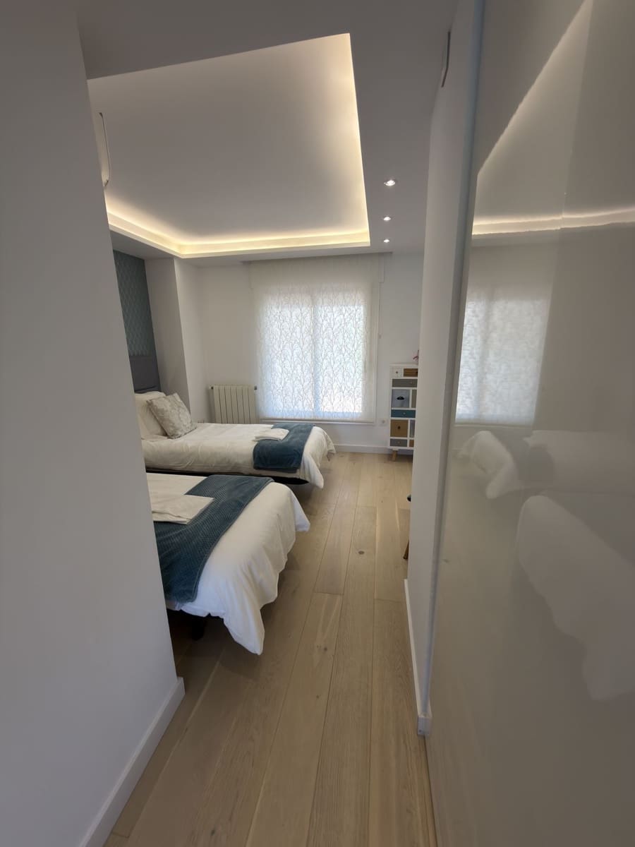 2 bedroom Apartment for sale in San Pedro de Alcantara - € 530,000 (Ref: 9836138)
