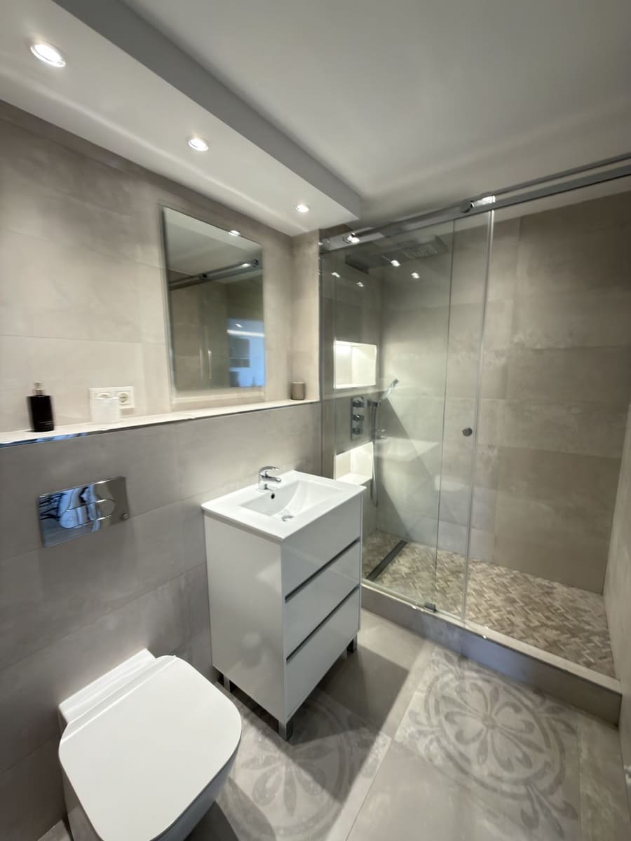 2 bedroom Apartment for sale in San Pedro de Alcantara - € 530,000 (Ref: 9836138)